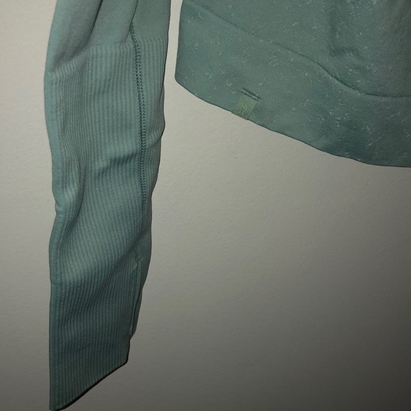 Lululemon half zip - Picture 4 of 4